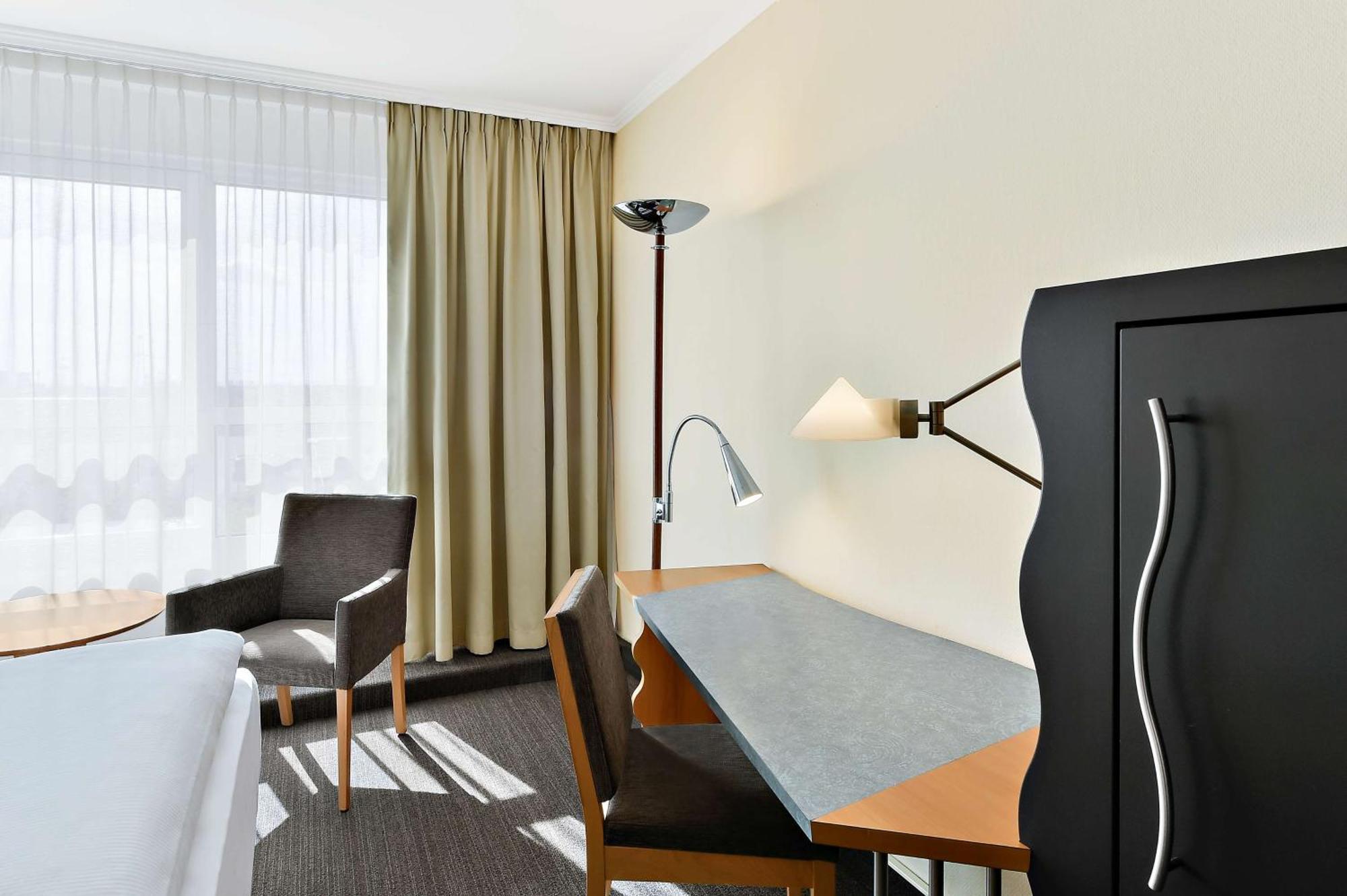 Nh Mannheim Viernheim Hotel Exterior photo